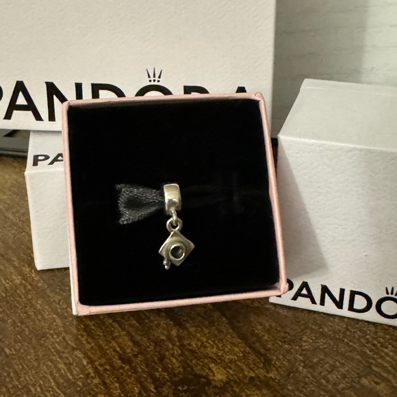 Pandora Graduation Cap Charm - Picture 2 of 2